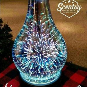 Scentsy Stargaze Diffuser with 1 natural oil